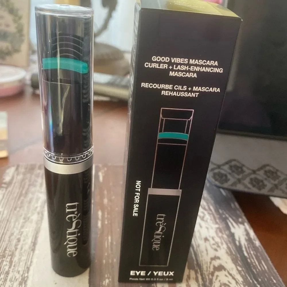 NEW! *Trestique* Good Vibes Mascara Eyelash Curler Stick Icelandic Black Lacquer